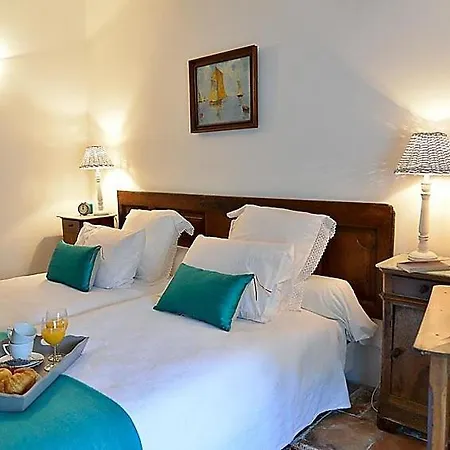 Sleeps 7 Wifi 度假居